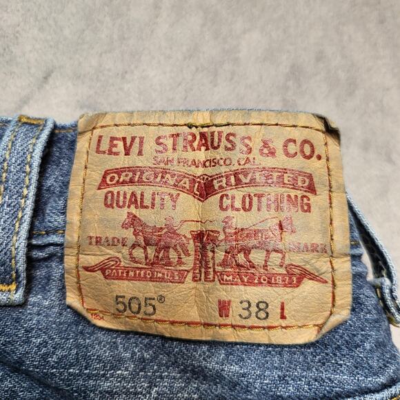 Levis 505 Shorts Mens 37 Blue Denim Regular Fit Jean 5 Pocket Zip Fly Casual - Picture 2 of 9